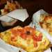 A Bari Vecchia ci sono tre panifici che  impossibile non citare: Santa Teresa, Fiore e Santa Rita. I primi due vendono una focaccia leggermente pi alta e morbida (questa in foto  quella di Fiore), il terzo invece la propone pi sottile e croccante